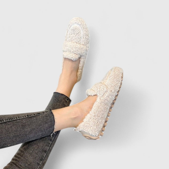 Victoria | Warm Slippers with Elegant Design